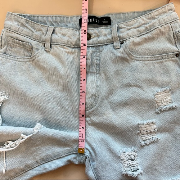 LIONESS Women's Naomi Boyfriend Jeans Light High Rise Distressed Size Large US 8 - Picture 11 of 16